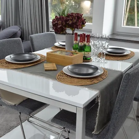 Grey 5 - Goerlitz Apartment