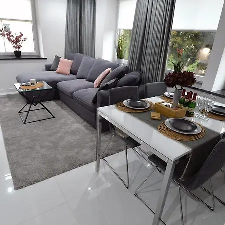 Grey 5 - Goerlitz Apartment